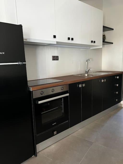 Faronita - Luxury Apt In The Heart Of 칼라마타 외부 사진